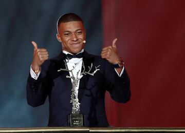 Kylian Mbappé became the first player to win the Trophée Kopa, presented to the best player under 21 years of age.