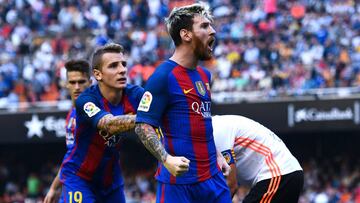 Messi en el partido frente al Valencia enfureció frente a los hinchas en Mestalla