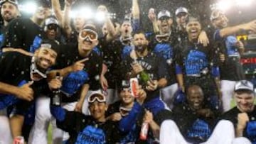 Los Toronto Blue Jays celebran como se merece su pase hasta las Series de Campeonato de la Liga Americana.