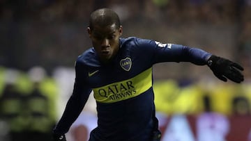 El volante colombiano Wilmar Barrios durante un partido entre Boca Juniors y Vélez Sarsfield por Superliga Argentina