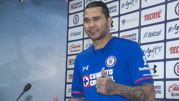 Gullit Peña, en su presentación con Cruz Azul: "He madurado"