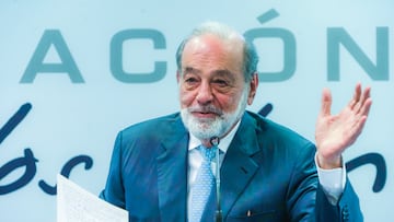 El empresario Carlos Slim, durante una rueda de prensa, este lunes en Ciudad de México.