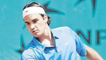 <b>DIFÍCIL TRAGO. </b>Roger Federer no se sintió cómodo contra Hartfield y le costó entrar en juego.