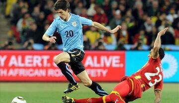 El volante uruguayo formó parte de los 23 que llevó el 'Maestro' Tabarez a Sudáfrica. Jugaba en la U durante la primera mitad de 2010.
