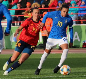 España ganó 2-1 a Brasil.