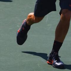 El juego de pies es tu gran aliado en una pista de tenis