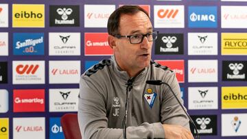 Etxeberria: “Cada jornada se complica mucho a quién elegir”