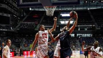 Germán Gabriel ante Archibald.