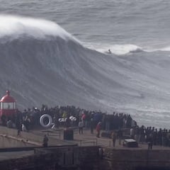 Louis deja olas descomunales y de posible récord en Nazaré