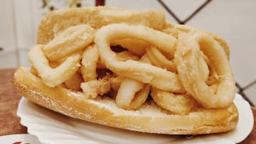 Un experto revela que lo que se pone en muchos míticos bocatas haciéndolos pasar por calamares: esto es lo que estás comiendo