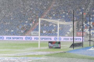 Así lució la cancha de Rayados ante la fuerte lluvia