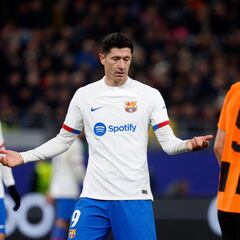 Problema con Lewandowski, solución en Vitor Roque