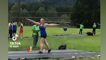 Una mujer se dispone a hacer lanzamiento de peso y lo que sucede lleva millones de visitas: duele solo con verlo