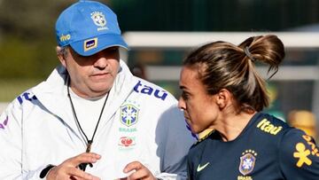 Indignación en Brasil con su seleccionador femenino por su machismo e incultura