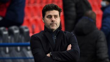 (FILES) In this file photo taken on January 9, 2021, Paris Saint-Germain&#039;s Argentinian coach Mauricio Pochettino looks on ahead of the French L1 football match between Paris Saint-Germain and Stade Brestois 29 at the Parc des Princes stadium in Paris