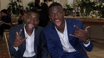 Vinicius y su hermano Netinho.