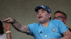 Maradona, entre rumores de crisis con su novia y bulos sobre su estado