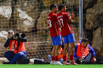 Los jugadores del Estepona celebran el 2-1.