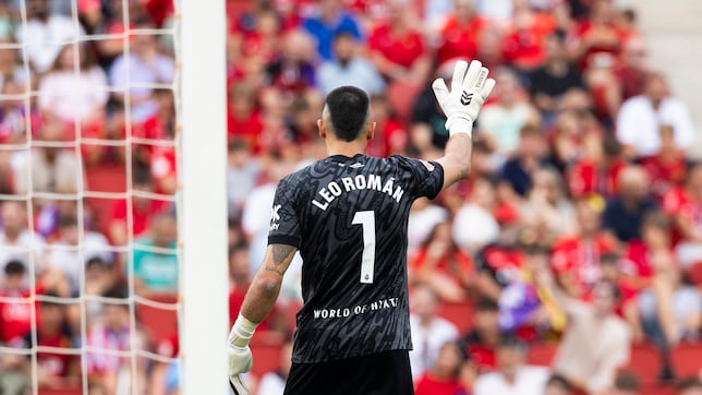 Leo Román, otra exhibición ante unos de los grandes