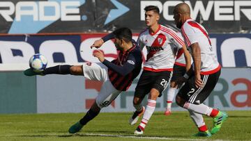 Buenos Aires, 04 de Junio 2017
San Lorenzo vs River Plate en el Nuevo Gasometro.
Gol y Festejos de Nicolas Blandi de San Lorenzo
Foto Ortiz Gustavo
04/06/17