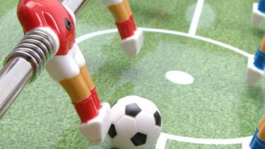 Este robot es capaz de ganarte al futbolín