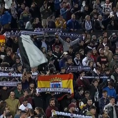 Granada vence, Badajoz convence