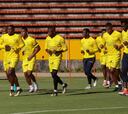 Ecuador entregó nómina de 30 jugadores para enfrentar a Chile