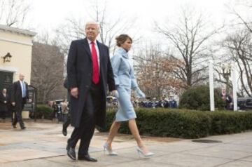 Melania Trump se viste de Jackie Kennedy para entrar en la Casa Blanca