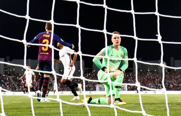 Soccer Football - Spanish Super Cup - Barcelona v Sevilla - Grand Stade de Tanger, Tangier, Morocco - August 12, 2018   Barcelona's Marc-Andre ter Stegen looks dejected after Pablo Sarabia scored Sevilla's first goal   REUTERS/Sergio Perez