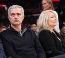 José Mourinho se pasa al basket: estuvo en el Staples para ver a los Lakers