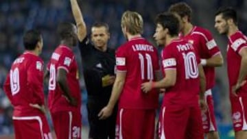 Muñiz Fernández expulsó a Reyes en una polémica decisión