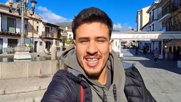 Viaja al pueblo donde su bisabuela nació hace 118 años para enmendar un error arrastrado por generaciones