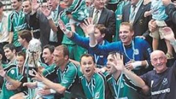 <b>CAMPEONES. </b>Interviú Boomerang se proclamó campeón de la Liga 2003-04 .