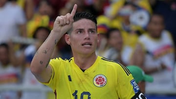 James Rodríguez celebrando un gol con la Selección Colombia en Eliminatorias Sudamericanas.