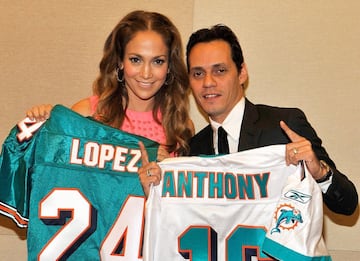 En 2009, el cantante Marc Anthony comenzó su aventura empresarial en el deporte con una participación minoritaria como socio en los Miami Dolphins junto a su esposa Jennifer López. En 2016, la franquicia fue una de las mejores valuadas del mundo con 1.85 billones de dólares.