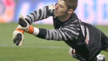 <b>PENALTI DETENIDO. </b>De Gea, en el instante que detiene una pena máxima lanzada por Webó en la segunda parte. El meta, de esta forma, mantuvo la portería a cero.