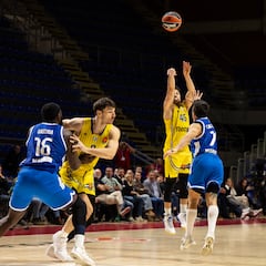 Tamir Blatt tumba al Madrid con un triple de nueve metros