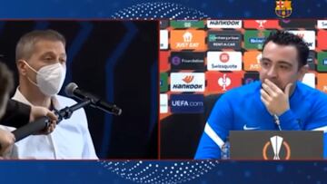 Periodista intenta avergonzar a Xavi y hace un 'fail'