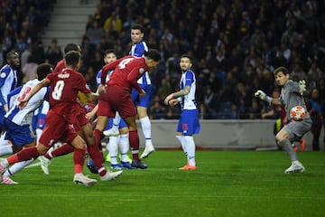 1-4. Virgil Van Dijk marcó el cuarto gol.