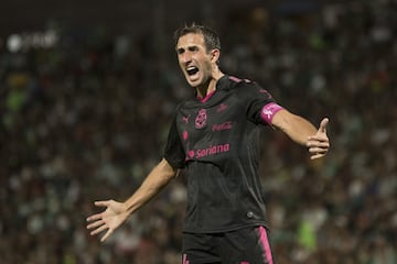 Carlos Izquierdoz (Santos) – 1 Liga MX (Santos): Izquierdoz es otro de los que va por su segundo título y ya sabe lo que es ser campeón con los Guerreros.