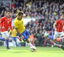 Firmino a pase de Danilo acaba con la resistencia de Chile