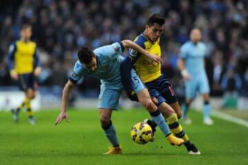 Alexis Sánchez tuvo una activa participación en el triunfo de Arsenal sobre Manchester City de Manuel Pellegrini.