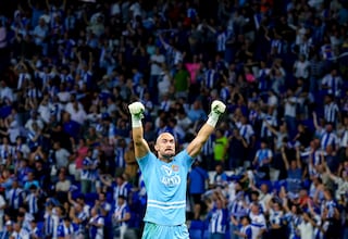 Dmitrovic, el reverso de Joan García: “Las comparaciones son positivas”