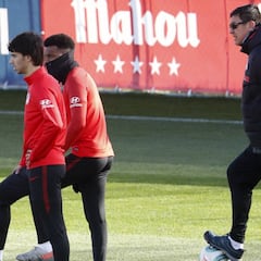 Giménez recibe el alta y el Cholo ensaya con él en el once