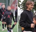 La cara de unos niños cuando ven aparecer a Modric de la nada: viral al instante