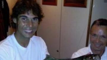 Nadal, de vacaciones, felicita a Federer por Twitter