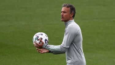 Luis 'Enroque' polariza como Javi Clemente