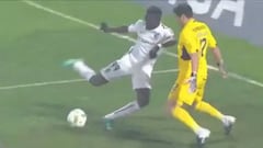 10 memorable goalkeeping gaffes: Casillas, Kahn, Arconada...