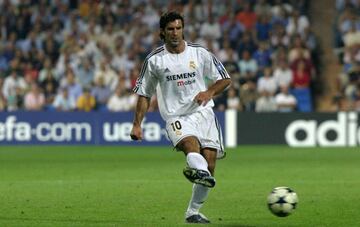 After Di Stefano scooped the accolade in 1959, Real Madrid's 41-year Ballon d'Or-winner drought was ended by Luis Figo in 2000, the same year he controversially joined Los Blancos after five years at arch rivals Barcelona. Figo scored 38 goals in 164 game