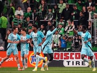 AUSTIN, TEXAS - FEBRUARY 21: Kelvin Yeboah #9 of Minnesota United FC and teammates react after Yeboah scored the match-tying goal during the second half against Austin FC at Q2 Stadium on February 21, 2026 in Austin, Texas. Scott Wachter/Getty Images/AFP (Photo by Scott Wachter / GETTY IMAGES NORTH AMERICA / Getty Images via AFP)
